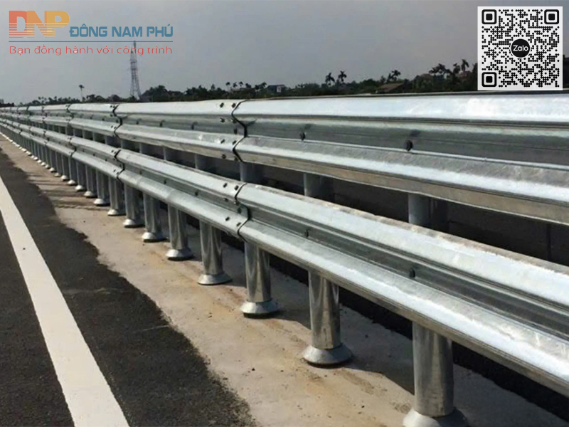 Đông Nam Phú là đơn vị cung cấp hộ lan tôn sóng uy tín hàng đầu trên toàn quốc