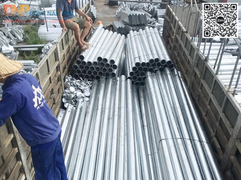 Trụ đỡ hộ lan tôn sóng