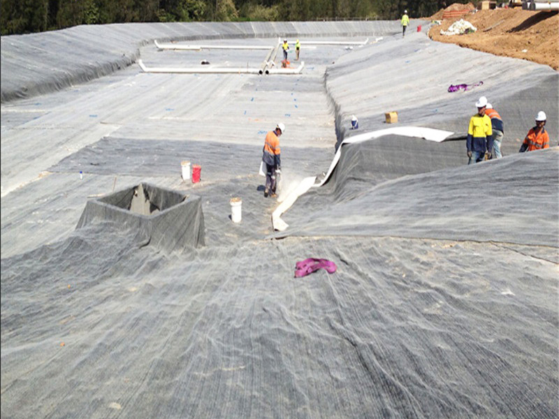 Lợi Ích Của Bãi Rác Lót Bạt Nhựa HDPE