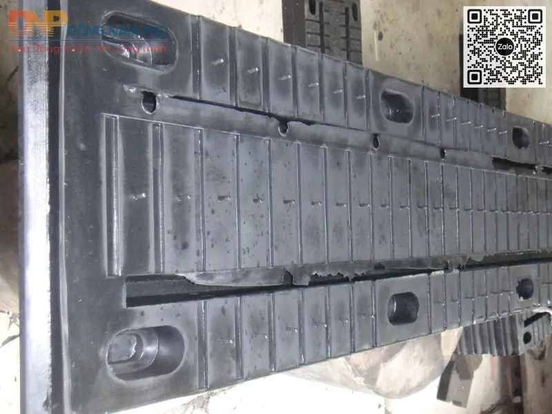 Khe Co Giãn Cao Su Cốt Bản Thép